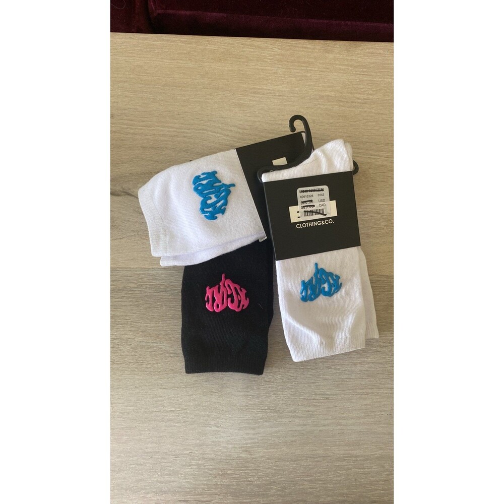 Urban OutfitterX-girl Dripping Heart Logo Crew Sock 3 pair
